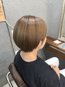 クレメント サロン ブル(Clement Salon Bull) 丸みショートボブ×ライトブラウン