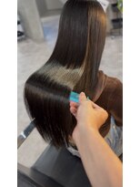 クプラ(Qpula)&nbsp;【qpula 城慎太郎】ロングレイヤー＋髪質改善縮毛矯正