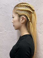 フッタ(Futta)&nbsp;抜きっぱなしブリーチ×ロングストレートヘア【西武新宿】