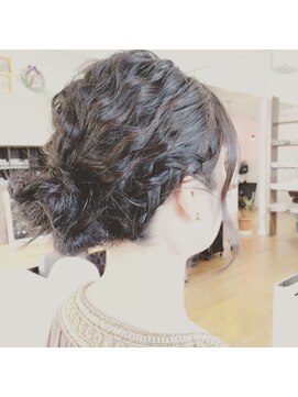 ニコ(nico.) 波ウエーブお団子ヘアセット