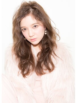 オーガスト ヘア ネイル(AUGUST hair nail) エアリーカール 担当 森 セミウエット 3Dカラー