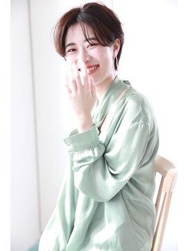 エクリ(equri×SHISEIDO) 大人カジュアルショートスタイル