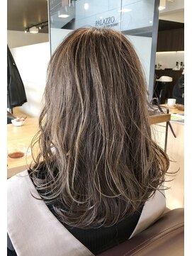 サロン マーニ(salon m ni) ミディアム×ハイライトオシャレ染めのみの白髪染め