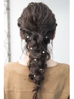 ミル 今治(1003 mille IMABALI)&nbsp;波ウェーブを使ったロングのヘアセット