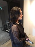 ウェーブレイヤーミディアムヘアー