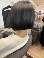 ジエクト ヴィシア(The Ect VIXIA)&nbsp;前下がりボブ　切りっぱなし　地毛風ストレート　タッセルボブ