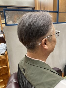 ヘアーズ ゼノン ルクアイーレ店(HAIR'S ZENON) センターパート×ツーブロ