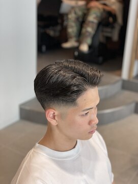 グルーマーズトウキョウ 渋谷店(GROOMER/S TOKYO) フェードカット メンズカット バーバー 七三分け サイドパート