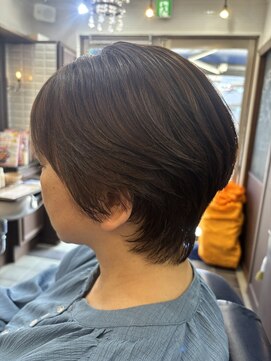 ルピナス 中田(Lupinus) 襟足長めショートボブ