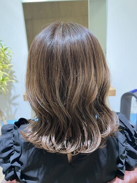 ビレア 本山店(BELEA) ハイライトで透明感カラー