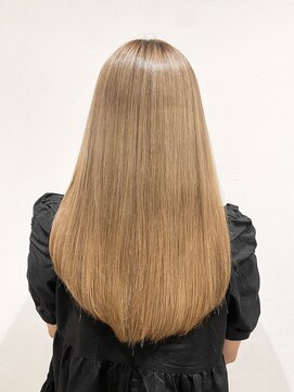 シャルロット(CHARLOTTE) ベージュカラー