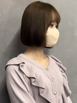 アイユー(ii+U) ボブ+透明感グレージュ