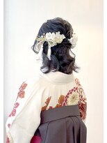 ヘアアンドメイク スタジオ ミムロ(HAIR&MAKE STUDIO MIMURO) 振袖×袴 袴スタイルに人気のハーフアップ