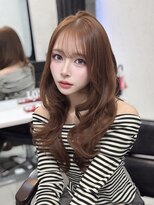 ロムーク 表参道(LOMKH)&nbsp;小顔ロングレイヤーカット顔周り春グレージュカラー透明感カラー