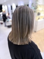 ステア ケース(stair case) ブリーチ×ハイライト/ローライトで作るグレージュ