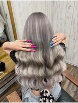 ヘアスタジオワン 藤沢店(HAIR STUDIO ONE)&nbsp;夏～シルバー　ギャルスタイル