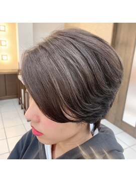 ソレイユ フタガワ(SOLEIL FUTAGAWA) ハイライトたっぷりアッシュグレー☆