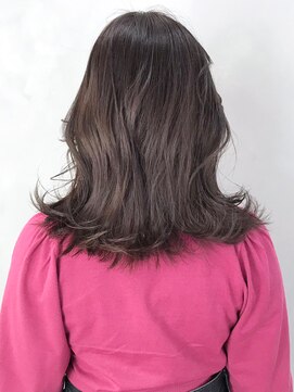 アイティー バイ アルバム 浦和店(IT by ALBUM) グレージュ_オリーブカラーハイライトカラー_ba248391