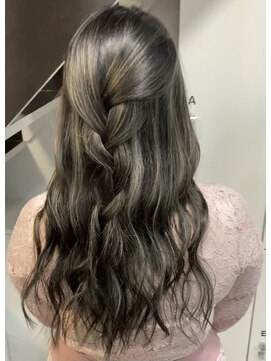 ノラ ウメダ(NORA UMEDA) 【NORA UMEDA 高木】3Dコントラストハイライトカラーグレージュ