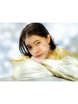 お好みに合わせて香りを選べる、豊富な種類のアロマカラー♪頭皮に優しいだけでなくシルクのような髪質に！