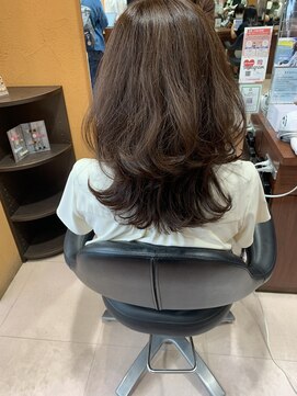 ユニックス UNIX 蕨店 【30代40代髪型】外ハネくびれレイヤースタイル#グレージュ