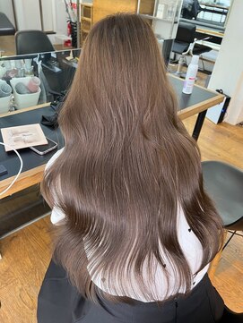 シェノン バイ アランスミシー 表参道(CHAINON by Alan smithee) 大人ガーリー ミルクティーベージュ