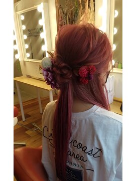 レアリー(Rarely) ストレートハーフアップ