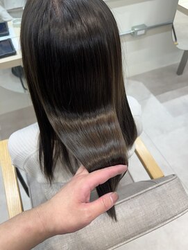 ユニ 江坂(Uni.) 艶髪　髪質改善縮毛矯正