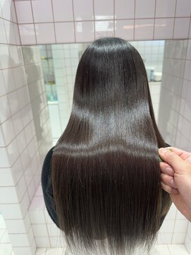 ロンドルーチェ 心斎橋(Lond luce) ダークアッシュ/ミディアムレイヤーカット［髪質改善/縮毛矯正］