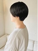 コンパクトな黒髪ショートヘア/ショートカット/ハンサムショート