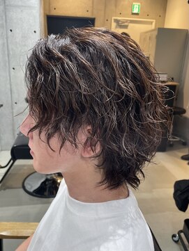 ブルニール 心斎橋(BLEUNIR) センターパート　ウルフ　ツイストスパイラル