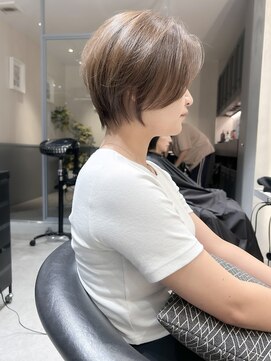 ロンド エメ 柏(Lond aimer) ショートくびれ丸みショートボブハイライトイメチェン髪質改善柏