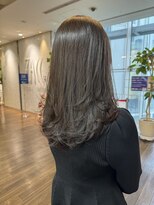 ザック ヴィ(ZACC  vie)&nbsp;グレージュ　レイヤーカット　20代30代40代