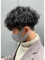 ジーニー 新百合ヶ丘(Genie)&nbsp;フェザーパーマサーフカール刈り上げセンターパート