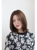 ミディアム顔周りレイヤー