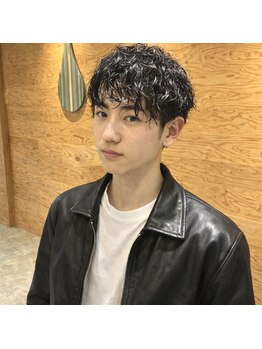 サンク(thank)の写真/一人ひとりと丁寧に向き合い《再現性×似合わせ》を高技術で落とし込む。メンズカットとパーマはお任せを♪