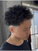 アクティブショート短髪パーマスパイキーパーマスキンフェード