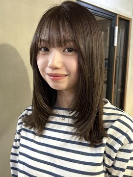 カールム(carlm) 顔周りレイヤー・マロンベージュ/ carlm今泉 ・清松 美咲