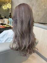 ラウム(RAUM)&nbsp;柔らかな透明感が魅力のグレージュカラー