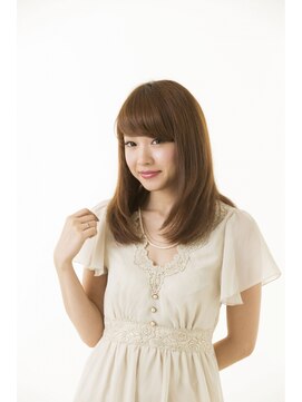 アート相模大野(ART) 伸ばしかけだけれども髪に動きを。