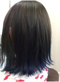 毛先がブルーな切りっぱなし