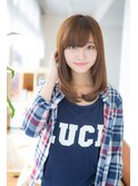 スタイリングが簡単！大人可愛いＣカールツヤ感セミディ
