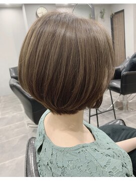 シャムオーツー 国分寺(CHAM:O2) 前下がりショートボブ