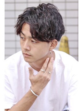 フラム(vlam) ツーブロ×センターパート