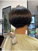 ショートボブ