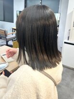 ミュラ(mulah)&nbsp;透明感艶カラーオリーブグレージュ＊切りっぱなしミディアム