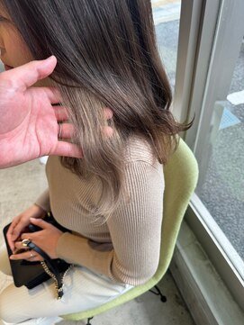 シー(THEE) インナーカラーホワイトベージュ/韓国ヘア/髪質改善オージュア