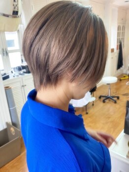 ブルータス(BRUTUS)の写真/【女性１人の完全マンツーマンサロン】小顔見せ効果抜群のボブ&ショートが大人気！あなたの魅力を引き出す*