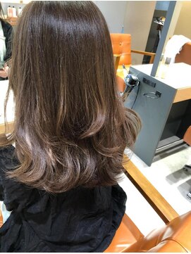 ヨロ(YoLo.) ハイライト×グレージュ