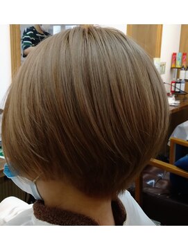 イリエヘア 川口(irier hair) 柔らかショートミルクティーベージュ